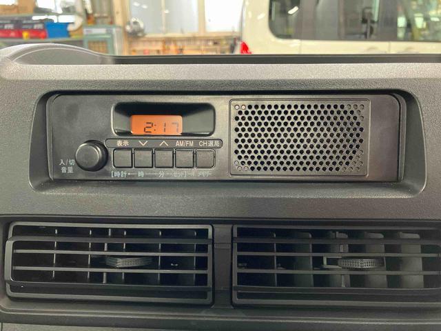 ハイゼットトラック スタンダード　農用スペシャル　１オーナー　４ＷＤ　マニュアル車　衝突被害軽減システム　レーンキープアシスト　誤発信抑制制御　運転席エアバッグ　助手席エアバック　誤発進抑制機能　オートライト　オートマチックハイビーム　ＡＢＳ（12枚目）