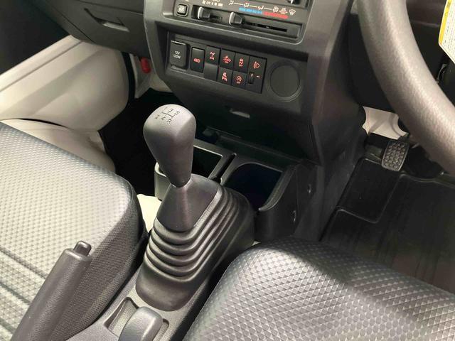 ハイゼットトラック スタンダード　農用スペシャル　１オーナー　４ＷＤ　マニュアル車　衝突被害軽減システム　レーンキープアシスト　誤発信抑制制御　運転席エアバッグ　助手席エアバック　誤発進抑制機能　オートライト　オートマチックハイビーム　ＡＢＳ（22枚目）