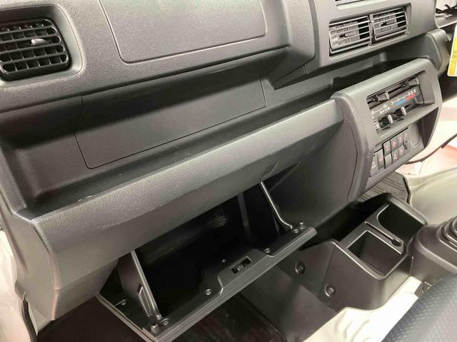 ハイゼットトラック スタンダード　農用スペシャル　１オーナー　４ＷＤ　マニュアル車　衝突被害軽減システム　レーンキープアシスト　誤発信抑制制御　運転席エアバッグ　助手席エアバック　誤発進抑制機能　オートライト　オートマチックハイビーム　ＡＢＳ（24枚目）