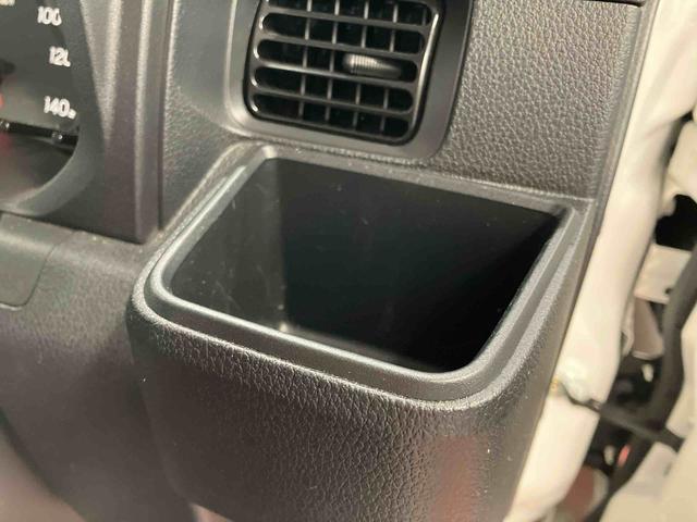 ハイゼットトラック スタンダード　農用スペシャル　１オーナー　４ＷＤ　マニュアル車　衝突被害軽減システム　レーンキープアシスト　誤発信抑制制御　運転席エアバッグ　助手席エアバック　誤発進抑制機能　オートライト　オートマチックハイビーム　ＡＢＳ（25枚目）