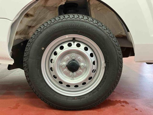 ハイゼットトラック スタンダード　農用スペシャル　１オーナー　４ＷＤ　マニュアル車　衝突被害軽減システム　レーンキープアシスト　誤発信抑制制御　運転席エアバッグ　助手席エアバック　誤発進抑制機能　オートライト　オートマチックハイビーム　ＡＢＳ（41枚目）
