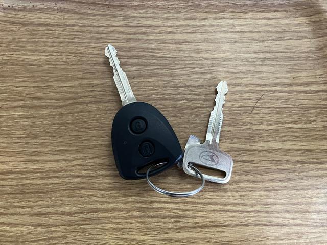 ハイゼットカーゴ ＤＸ　４ＷＤ　１オーナー　衝突安全ボディ　キーレスキー　両側スライドドア　アイドリングストップ　オートマチックハイビーム　オートライト　レーンアシスト　運転席エアバッグ　助手席エアバッグ（14枚目）