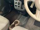 運転席から助手席への移動も簡単です