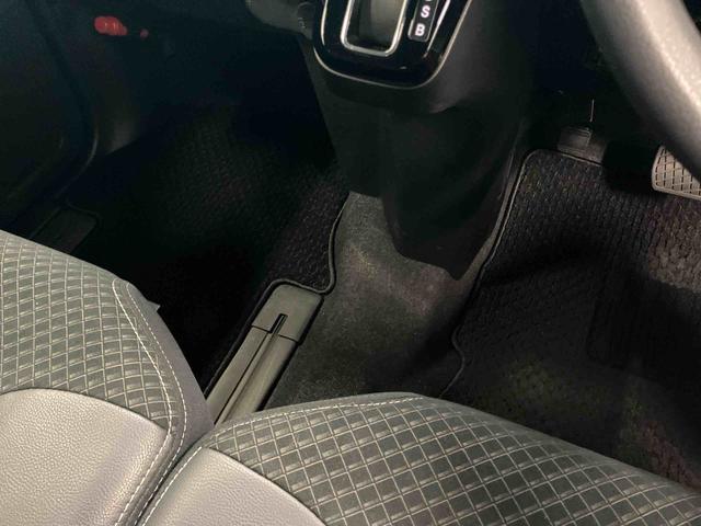 タント カスタムＸセレクション　下取車　ナビ　ブルートゥース　ＥＴＣ　衝突被害軽減システム　シートヒーター　両側電動スライドドア　スマートキー　ＬＥＤヘッドランプ　オートライト　オートマチックハイビーム　車線逸脱警報　ベンチシート（29枚目）