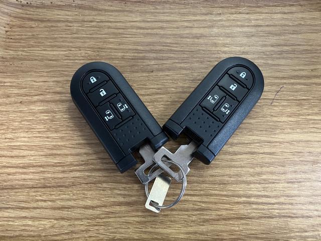 タント カスタムＸ　トップエディションＶＳ　ＳＡＩＩＩ　下取車　ナビ　パノラマモニター　ＥＴＣ　シートヒーター　両側電動スライドドア　Ｂｌｕｅｔｏｏｔｈ　フルセグＴＶ　衝突被害軽減システム　レーンアシスト　ＬＥＤヘッドランプ　スマートキー　プッシュスタート（16枚目）