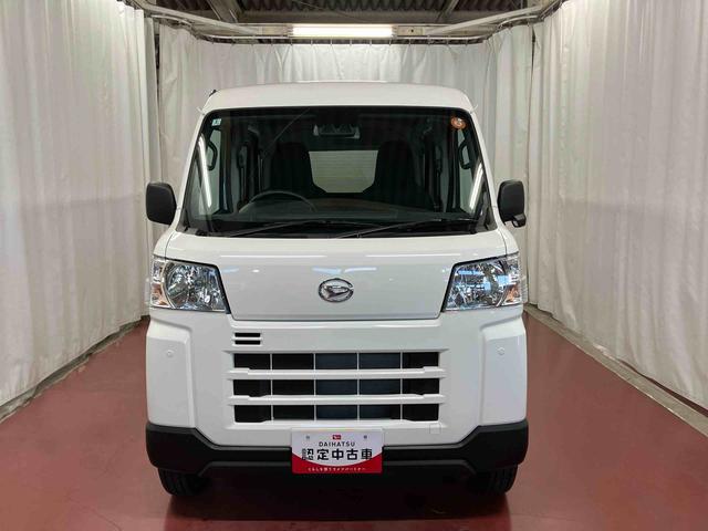 ハイゼットカーゴ ＤＸ　元展示車　衝突安全ボディ　キーレス　両側スライドドア　アイドリングストップ　オートライト　オートマチックハイビーム　ＥＳＣ　レーンアシスト　運転席エアバッグ　助手席エアバッグ　ＡＢＳ（3枚目）