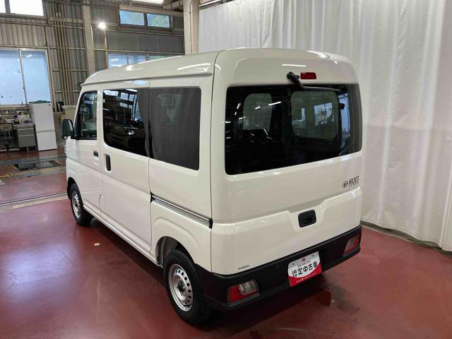 ハイゼットカーゴ ＤＸ　元展示車　衝突安全ボディ　キーレス　両側スライドドア　アイドリングストップ　オートライト　オートマチックハイビーム　ＥＳＣ　レーンアシスト　運転席エアバッグ　助手席エアバッグ　ＡＢＳ（7枚目）