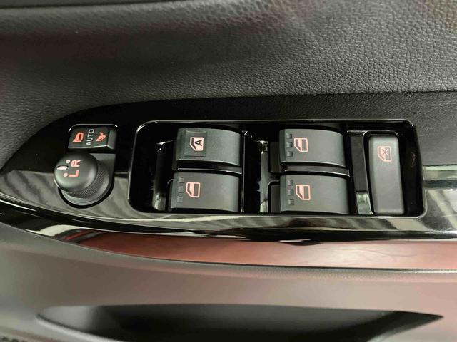 電動格納式ドアミラースイッチ、パワーウインドゥスイッチ