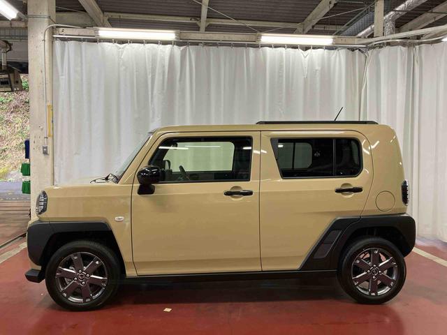 タフト Ｇ　ダーククロムベンチャー　届出済未使用車　１オーナー　アダプティブクルーズコントロール　オートマチックハイビーム　ＬＥＤヘッドランプ　レーンキープアシスト　アイドリングストップ　電動格納ミラー　記録簿　禁煙　スマートキー（8枚目）