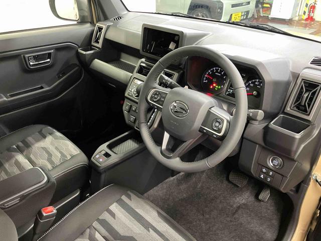 タフト Ｇ　ダーククロムベンチャー　届出済未使用車　１オーナー　アダプティブクルーズコントロール　オートマチックハイビーム　ＬＥＤヘッドランプ　レーンキープアシスト　アイドリングストップ　電動格納ミラー　記録簿　禁煙　スマートキー（12枚目）