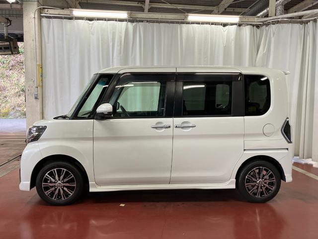 タント カスタムＸ　トップエディションリミテッドＳＡＩＩＩ　下取車　ナビ　パノラマモニター　ドライブレコーダー　運転席シートヒーター　衝突被害軽減システム　レーンアシスト　両側電動スライドドア　Ｂｌｕｅｔｏｏｔｈ　フルセグＴＶ　ＬＥＤヘッドランプ　スマートキー（8枚目）