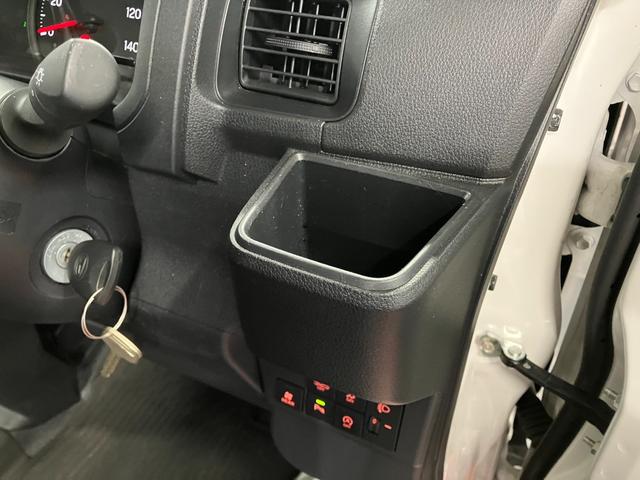 ハイゼットカーゴ ＤＸ　４ＷＤ　１オーナー　衝突安全ボディ　キーレスキー　両側スライドドア　アイドリングストップ　オートマチックハイビーム　オートライト　レーンアシスト　運転席エアバッグ　助手席エアバッグ（24枚目）