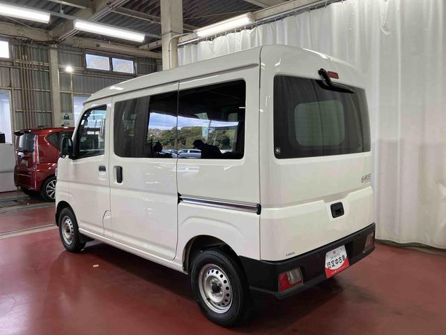 ハイゼットカーゴ ＤＸ　４ＷＤ　アイドリングストップ　レーンキープアシスト　運転席エアバッグ　助手席エアバッグ　１オーナー車　オートマチックハイビーム　記録簿　オートライト　ＡＢＳ　衝突安全ボディ　衝突被害軽減システム（7枚目）