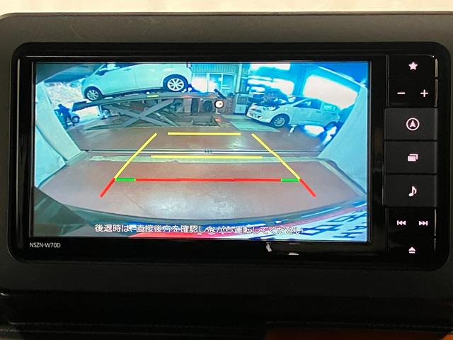 �y�o�b�N���j�^�[�z�@���Ԏ��Ɏԗ�����̗l�q�����邱�Ƃ��ł���̂ŁA�^�]�̕s�����y�����܂��B