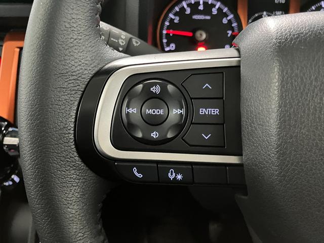 �y�X�e�A�����O�X�C�b�`�z�@�茳�̃X�C�b�`�ŃI�[�f�B�I�Ȃǂ̑��삪�ł��܂��B