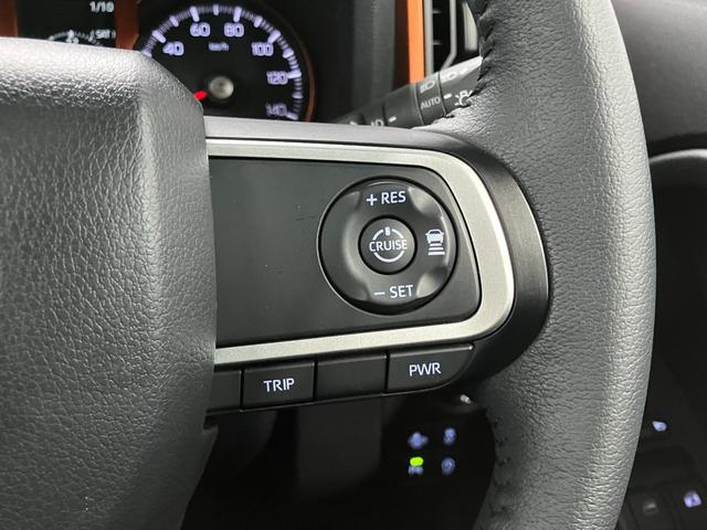 �y�A�_�v�e�B�u�N���[�Y�R���g���[���z�@���s���ɐ�s�Ԃ̗l�q�����m���Ȃ���A�ݒ肵�����x�͈͓̔��Ő�s�ԂƂ̋����̃L�[�v���x���I���ɂ����A�������^�]���̏a�؂Ȃǂ����K�ɉ^�]�ł��܂��B