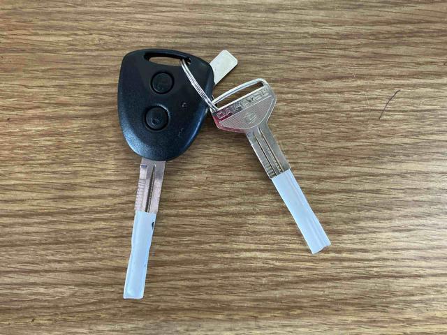 ミライース Ｌ　ＳＡＩＩＩ　車線逸脱警報　衝突被害軽減システム　アイドリンストップ　１オーナー車　キーレスキー　横滑防止装置　運転席エアバッグ　助手席エアバッグ　オートマチックハイビーム　オートライト　整備記録簿　衝突安全ボディ（13枚目）