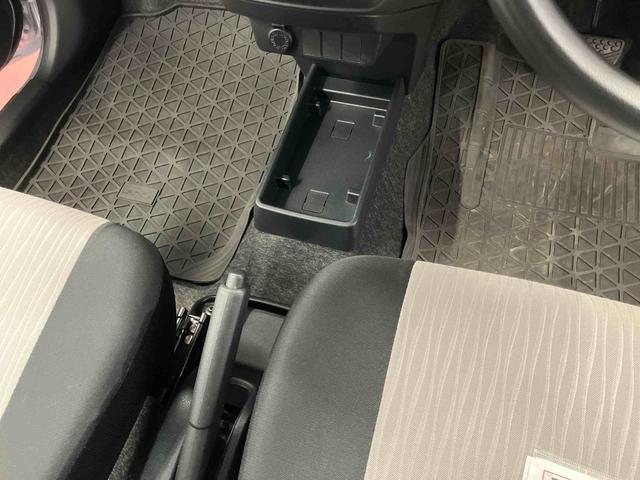 ミライース Ｌ　ＳＡＩＩＩ　車線逸脱警報　衝突被害軽減システム　アイドリンストップ　１オーナー車　キーレスキー　横滑防止装置　運転席エアバッグ　助手席エアバッグ　オートマチックハイビーム　オートライト　整備記録簿　衝突安全ボディ（19枚目）