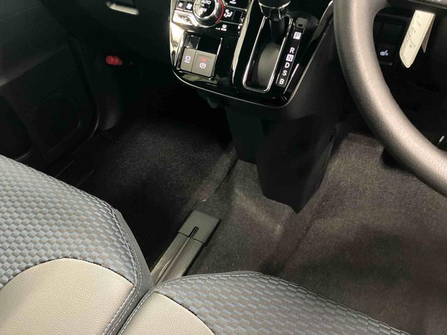 タント カスタムＸ　届出済未使用車　元展示車　衝突被害軽減システム　車線逸脱防止　アイドリングストップ　禁煙　ＬＥＤヘッドランプ　１オーナー　シートヒーター　オートマチックハイビーム　電動格納ミラー　スマートキー（26枚目）