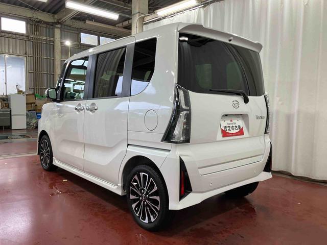 タント カスタムRS 届出済未使用車 元展示車 ターボ 衝突被害軽減システム 車線逸脱防止 アイドリングストップ 両側電動スライドドア 禁煙 シートヒーター オートマチックハイビーム スマートキー LEDヘッドライト(7枚目)