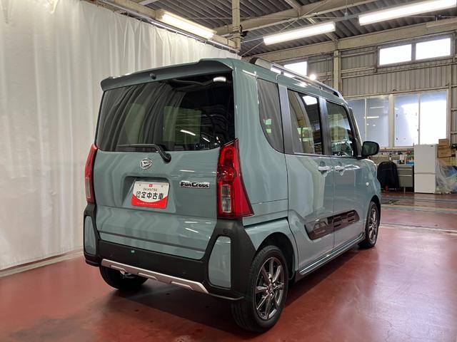 タント ファンクロス　届出済未使用車　元展示車　衝突被害軽減システム　レーンキープアシスト　両側電動スライドドア　シートヒーター　ＬＥＤヘッドランプ　オートライト　オートマチックハイビーム　アイドリングストップ（5枚目）