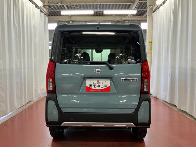 タント ファンクロス　届出済未使用車　元展示車　衝突被害軽減システム　レーンキープアシスト　両側電動スライドドア　シートヒーター　ＬＥＤヘッドランプ　オートライト　オートマチックハイビーム　アイドリングストップ（6枚目）