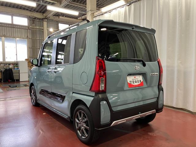 タント ファンクロス　届出済未使用車　元展示車　衝突被害軽減システム　レーンキープアシスト　両側電動スライドドア　シートヒーター　ＬＥＤヘッドランプ　オートライト　オートマチックハイビーム　アイドリングストップ（7枚目）