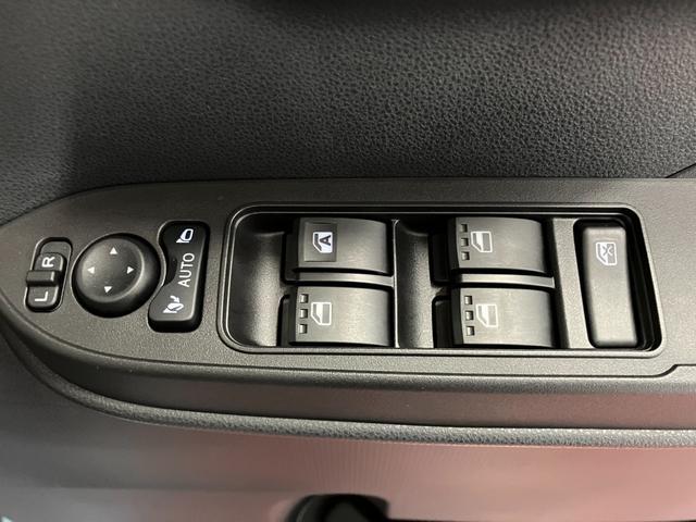 タント ファンクロス　届出済未使用車　元展示車　衝突被害軽減システム　レーンキープアシスト　両側電動スライドドア　シートヒーター　ＬＥＤヘッドランプ　オートライト　オートマチックハイビーム　アイドリングストップ（29枚目）