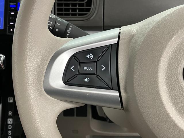 �y�X�e�A�����O�X�C�b�`�z�@�茳�̃X�C�b�`�ŃI�[�f�B�I�Ȃǂ̑��삪�ł��܂��B