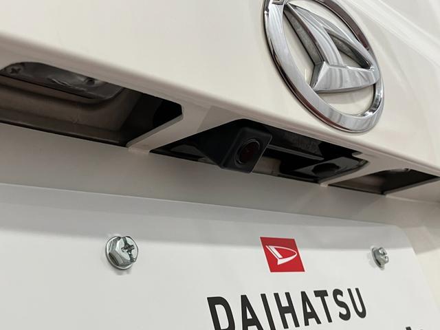 �y�o�b�N�J�����z�@���Ԏ��Ɏԗ�����̗l�q�����邱�Ƃ��ł���̂ŁA�^�]�̕s�����y�����܂��B