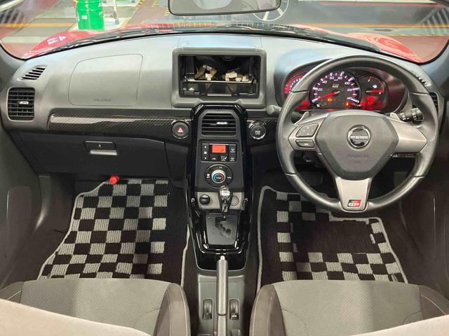 コペン ＧＲ　スポーツ　１オーナー　ターボ　シートヒーター　スマートキー　プッシュスタート　アイドリングストップ　運転席エアバッグ　助手席エアバッグ　衝突安全ボディ　ＥＳＣ　ＡＢＳ　アルミホイール（11枚目）