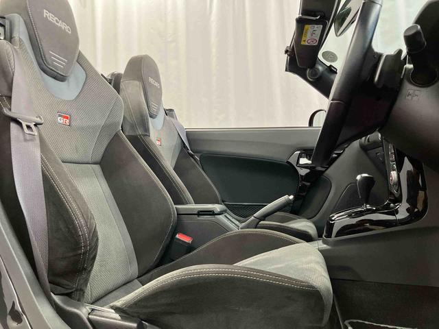 コペン ＧＲ　スポーツ　１オーナー　ターボ　シートヒーター　スマートキー　プッシュスタート　アイドリングストップ　運転席エアバッグ　助手席エアバッグ　衝突安全ボディ　ＥＳＣ　ＡＢＳ　アルミホイール（22枚目）