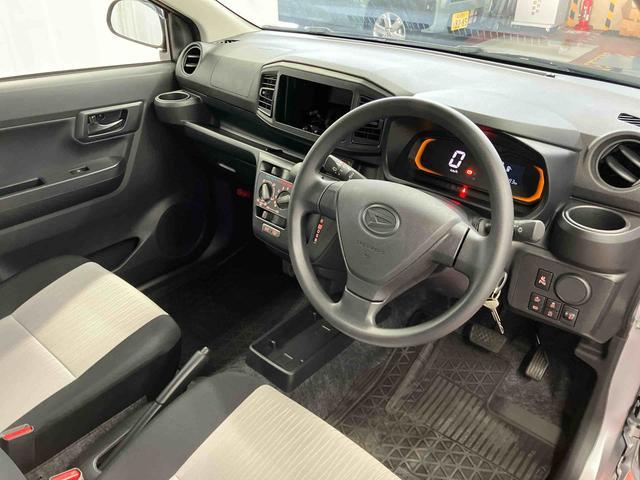 ミライース Ｌ　ＳＡＩＩＩ　１オーナー　衝突被害軽減システム　横滑防止　レーンキープアシスト　キーレス　オートライト　オートマチックハイビーム　アイドリングストップ　運転席エアバッグ　助手席エアバッグ　ＡＢＳ　衝突安全ボディ（12枚目）