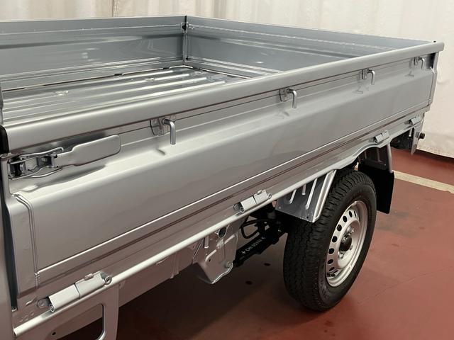 ハイゼットトラック スタンダード　元展示車　１オーナー　２ＷＤ　ＣＶＴ車　禁煙　パワーステアリング　ＡＭ／ＦＭラジオ　オートライト　オートマチックハイビーム　衝突被害軽減システム　レーンアシスト　横滑り防止装置　アイドリングストップ（35枚目）