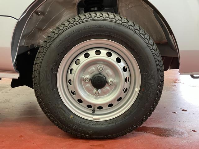 ハイゼットトラック スタンダード　元展示車　１オーナー　２ＷＤ　ＣＶＴ車　禁煙　パワーステアリング　ＡＭ／ＦＭラジオ　オートライト　オートマチックハイビーム　衝突被害軽減システム　レーンアシスト　横滑り防止装置　アイドリングストップ（39枚目）