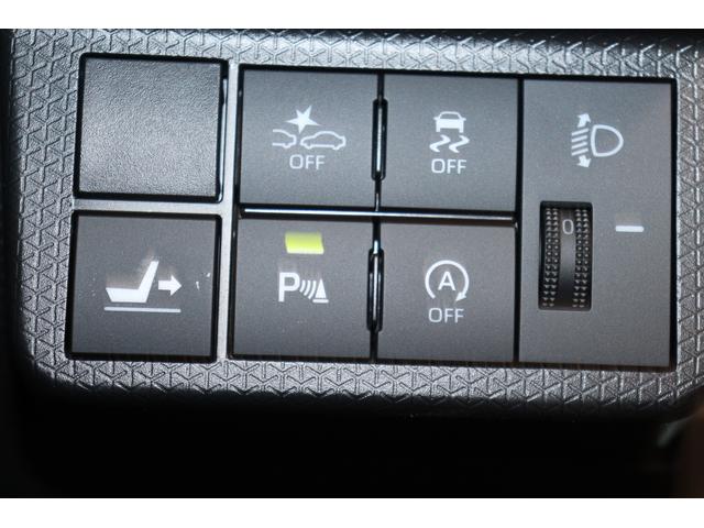 運転席ロングスライドスイッチ、被害軽減ブレーキＯＦＦスイッチ（左上）、コーナーセンサースイッチ（左下）、ＶＳＣ　＆　ＴＲＣ　ＯＦＦスイッチ（右上）、アイドリングストップＯＦＦスイッチ（右下）
