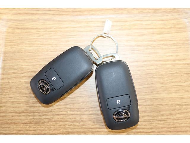 Gターボ 衝突被害軽減ブレーキ オーディオレス スマートキー オートライト LEDヘッドランプ LEDフォグランプ シートヒーター 電動格納ミラー アイドリングストップ 電動パーキングブレーキ(39枚目)