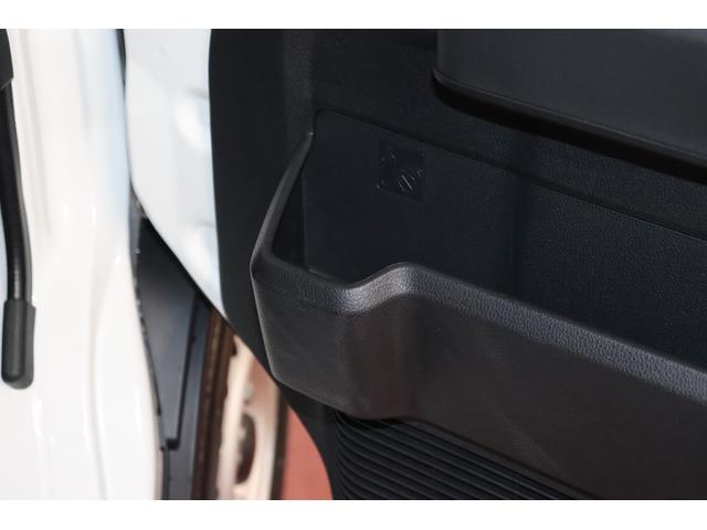 ハイゼットカーゴ ＤＸ　衝突被害軽減ブレーキ　ラジオ　両側スライドドア　手引き式パーキングブレーキ　キーレスエントリー　オートライト　ハロゲンヘッドランプ　パワーウィンドウ　アイドリングストップ（21枚目）