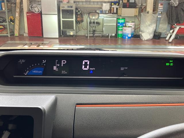 タント ファンクロス　届出済未使用車　展示車　アイドリングストップ車　レーダーブレーキ　１オーナー　両側オートスライドドア　オートハイビーム　車線逸脱警報　シートヒーター　禁煙車　イモビライザー　ＬＥＤライト　スマートキー（11枚目）