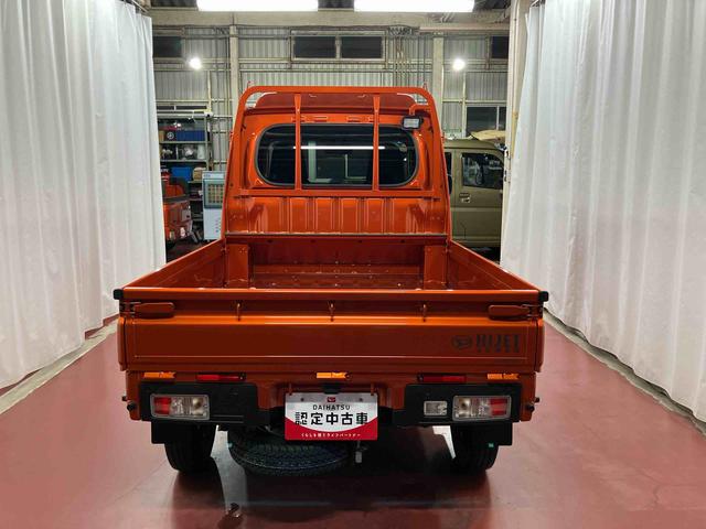 ハイゼットトラック ジャンボエクストラ　元展示車　４ＷＤ　ＣＶＴ車　アイドリングストップ　電動格納ミラー　オートライト　衝突被害軽減システム　盗難防止システム　スマートキー　１オーナー　禁煙　エアバッグ　ＬＥＤヘッドランプ　レーンアシスト（6枚目）