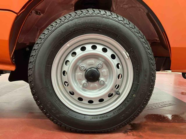 ハイゼットトラック ジャンボエクストラ　元展示車　４ＷＤ　ＣＶＴ車　アイドリングストップ　電動格納ミラー　オートライト　衝突被害軽減システム　盗難防止システム　スマートキー　１オーナー　禁煙　エアバッグ　ＬＥＤヘッドランプ　レーンアシスト（46枚目）