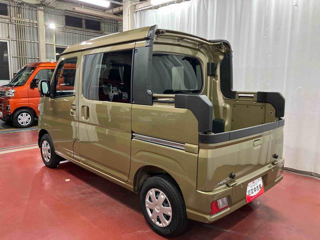 ハイゼットカーゴ デッキバンＧ　元展示車　衝突被害軽減システム　レーンキープアシスト　両側スライドドア　オートライト　オートマチックハイビーム　電動格納ミラー　アイドリングストップ　スマートキー　運転席エアバッグ　助手席エアバッグ（7枚目）