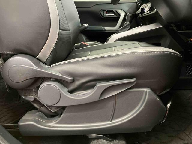 ロッキー プレミアム 下取車 ナビ パノラマカメラ ブルートゥース ETC ドライブレコーダー 衝突被害軽減システム シートヒーター スマートキー アダプティブクルーズコントロール アイドリングストップ LEDヘッドランプ(26枚目)