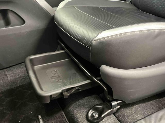 ロッキー プレミアム 下取車 ナビ パノラマカメラ ブルートゥース ETC ドライブレコーダー 衝突被害軽減システム シートヒーター スマートキー アダプティブクルーズコントロール アイドリングストップ LEDヘッドランプ(29枚目)