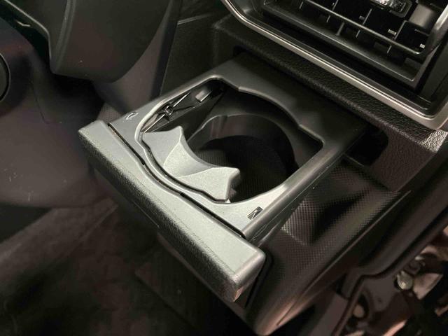 ロッキー プレミアム 下取車 ナビ パノラマカメラ ブルートゥース ETC ドライブレコーダー 衝突被害軽減システム シートヒーター スマートキー アダプティブクルーズコントロール アイドリングストップ LEDヘッドランプ(31枚目)