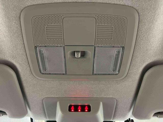 ロッキー プレミアム 下取車 ナビ パノラマカメラ ブルートゥース ETC ドライブレコーダー 衝突被害軽減システム シートヒーター スマートキー アダプティブクルーズコントロール アイドリングストップ LEDヘッドランプ(32枚目)