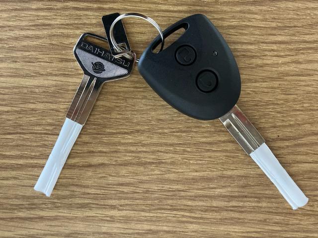 ミライース Ｘ　ＳＡＩＩＩ　届出済未使用車　元展示車　衝突被害軽減システム　電動格納ミラー　レーンキープアシスト　運転席エアバッグ　助手席エアバッグ　禁煙　１オーナー　ＬＥＤヘッドランプ　オートマチックハイビーム　キーレスキー（13枚目）