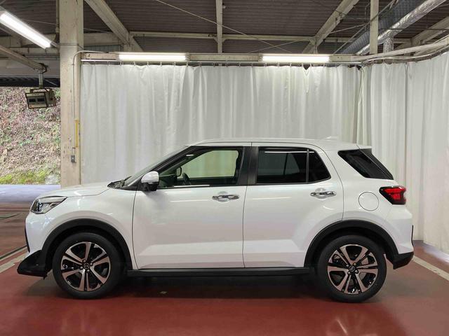 ロッキー Ｇ　下取車　ターボ　ＤＶＤオーディオ　ブルートゥース　パノラマカメラ　衝突被害軽減システム　アダプティブクルーズコントロール　スマートキー　シートヒーター　車線逸脱警告　誤発進抑制機能（8枚目）