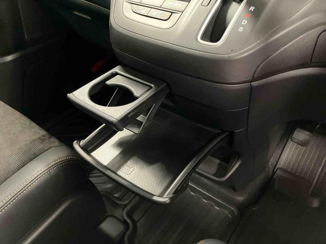 フリード＋ クロスター　下取車　４ＷＤ　ナビ　ブルートゥース　ＥＴＣ　バックカメラ　ドライブレコーダー　衝突被害軽減ブレーキ　誤発進抑制　ＬＥＤヘッドランプ　スマートキー　両側電動スライドドア　アイドリングストップ（29枚目）