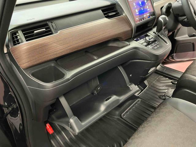 フリード＋ クロスター　下取車　４ＷＤ　ナビ　ブルートゥース　ＥＴＣ　バックカメラ　ドライブレコーダー　衝突被害軽減ブレーキ　誤発進抑制　ＬＥＤヘッドランプ　スマートキー　両側電動スライドドア　アイドリングストップ（30枚目）